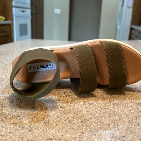 EUC Steve Madden platform sandals Size 6.5M - Picture 10 of 11